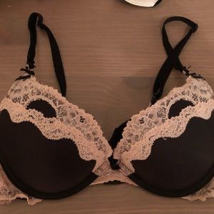 Victoria’s Secret Dream Angels Push-Up Bra 32C